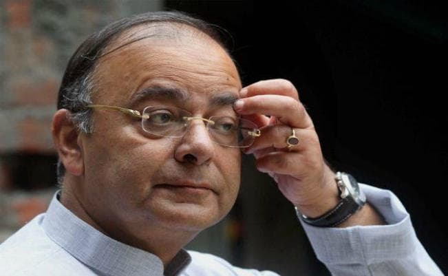 मोदी सरकार के आखिरी पूर्ण बजट में मध्य वर्ग को बड़ी टैक्स राहत दे सकते हैं जेटली