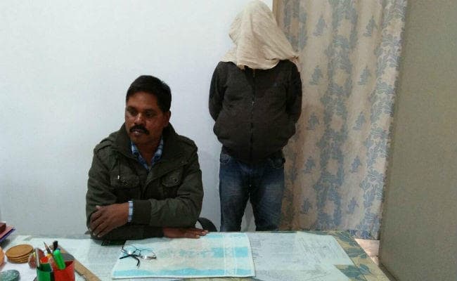 गुमला : चार राज्यों में चलाता था सेक्स रैकेट, देहरादून पुलिस ने दबोचा