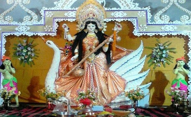 इन राशियों के जातक और छात्र ऐसे करें मां सरस्वती की पूजा, मिलेगी बड़ी सफलता, जानें इन राशियों के जातक और छात्र ऐसे करें मां सरस्वती की पूजा, मिलेगी बड़ी सफलता, जानें