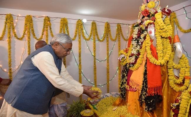 CM नीतीश ने की मां सरस्वती की पूजा-अर्चना, बिहारवासियों को वसंत पंचमी की दीं शुभकामनाएं
