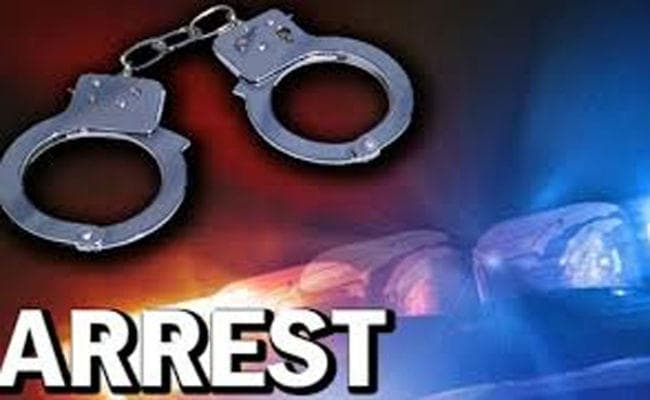 पटना के बंटी-बबली को पुलिस ने दीघा से किया गिरफ्तार, डीलरशिप दिलाने के नाम पर लोगों से करते थे ठगी पटना के बंटी-बबली को पुलिस ने दीघा से किया गिरफ्तार, डीलरशिप दिलाने के नाम पर लोगों से करते थे ठगी