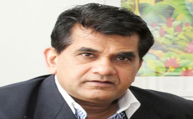 ”डिस्ट्रिक्ट हाॅस्पिटलों को मेडिकल काॅलेज के स्तर पर ले जायेगी सरकार”