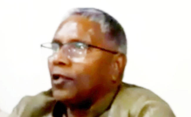 VIDEO : पूर्व विधानसभा अध्यक्ष व जदयू नेता पर हमला, बाल-बाल बचे, महादलित की हत्या के पीड़ित परिवार से गये थे मिलने