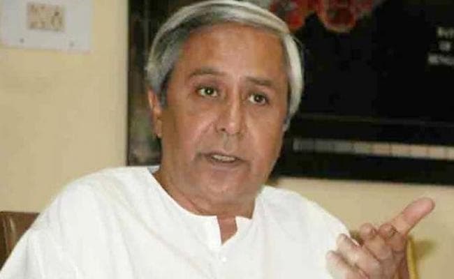 चुनावी बैठक के दौरान ओड़िशा के CM नवीन पटनायक पर फेंका जूता, गिरफ्तार