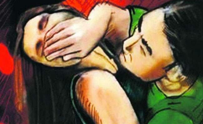 चतरा : पांच घरों में लूटपाट के बाद दो अपराधियों ने किया महिला से दुष्कर्म