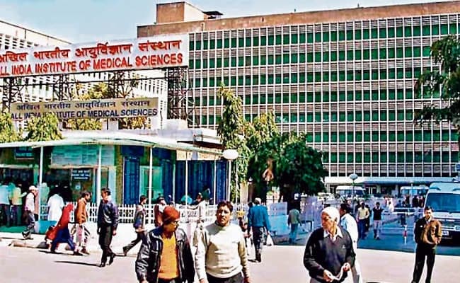 बिहार : पटना एम्स का मामला, नशे में गर्ल्स हॉस्टल में घुसा छात्र, जानें फिर क्या हुआ