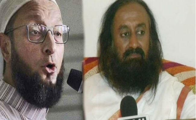 श्री श्री के सीरिया वाले बयान पर हंगामा, ओवैसी ने FIR की धमकी दी, रविशंकर ने बताया ”मूर्ख”