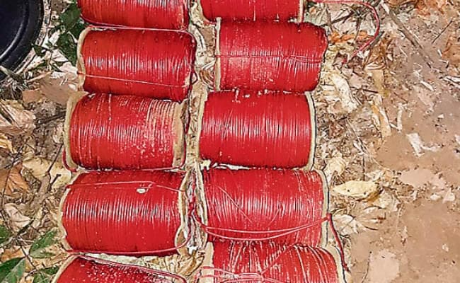 झारखंड : गिरिडीह के पीरटांड़ से तीन इनामी सहित ये 15 नक्सली हुए गिरफ्तार…..जानिए क्या-क्या हुआ बरामद