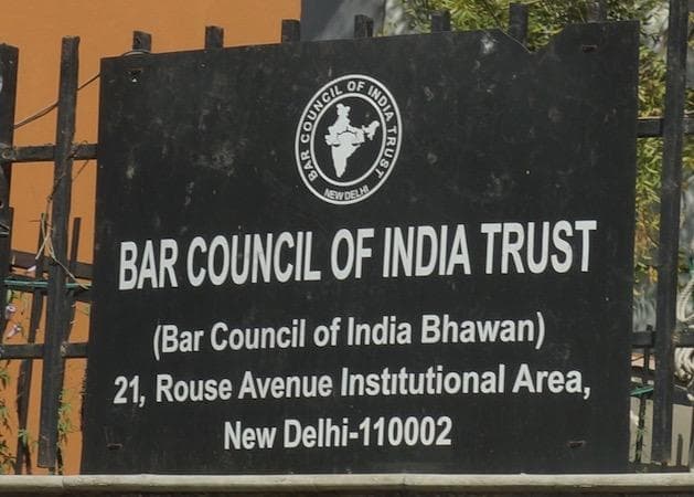 झारखंड बार काउंसिल चुनाव : मतपेटी में सील हुई 127 उम्मीदवारों की किस्मत, मतगणना 19 को, जमशेदपुर में झड़प