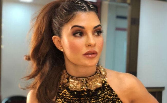 जैकलीन के ''एक दो तीन'' गाने से खफा हुए ''तेजाब'' डायरेक्‍टर और सरोज खान, सलमान ने कही ये बात