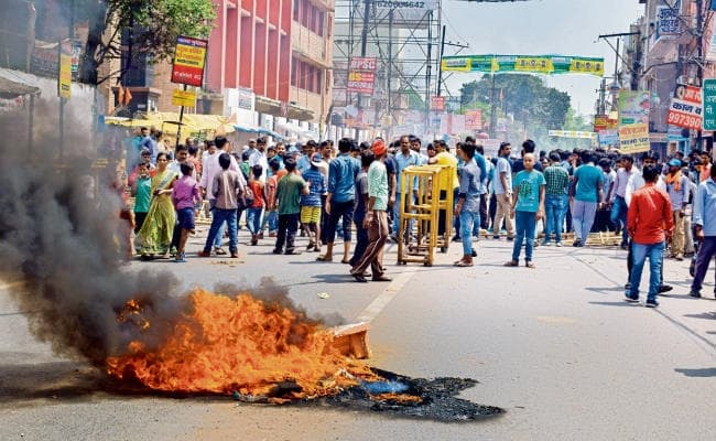 भारत बंद के दौरान हिंसा, पटना में प्रदर्शन, राजद विधायकों ने निकाला मार्च, महनार में एंबुलेंस रोका, नवजात शिशु की मौत