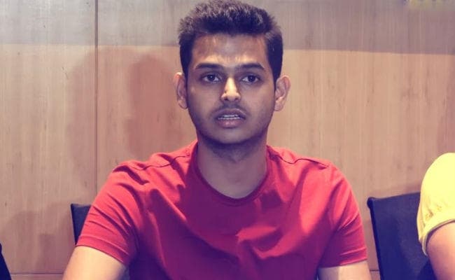 कॉमेडियन सिद्धार्थ सागर की आपबीती, कहा- मेरी मां ने ब्वॉयफ्रेंड के साथ मिलकर मुझे ड्रग्स दिया और पागलखाने भेजा, देखें VIDEO
