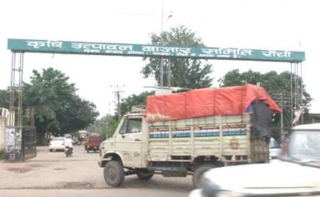 रांची नगर निगम चुनाव : SDO से मिले व्यापारी, कहा, पंडरा में मतगणना केंद्र बनाने से होगी परेशानी, करेंगे सहयोग