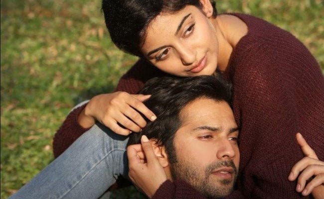 FILM REVIEW: अधूरी होकर भी पूरी प्यार की कहानी है ''अक्टूबर''