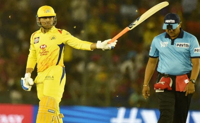 IPL 2018 : चेन्नई सुपर किंग्स के लिए बुरी खबर, धौनी के अगले मैच में खेलने पर सस्पेंस
