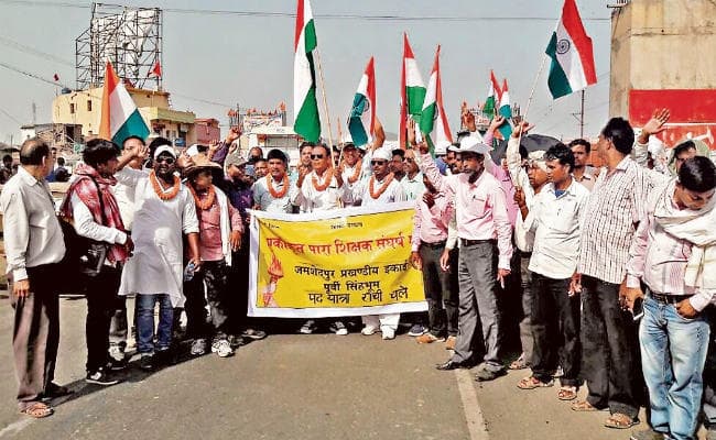 झारखंड : कल पलामू, गढ़वा व लातेहार के पारा शिक्षक पहुंचेंगे रांची, 23 से 30 अप्रैल तक सीएम आवास का करेंगे घेराव
