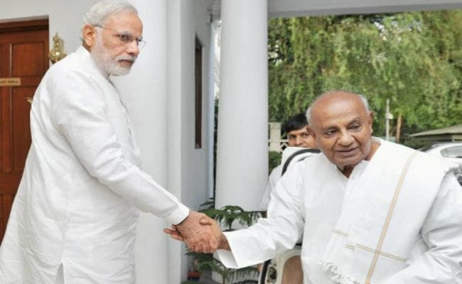 क्या कर्नाटक के चुनाव में नरेंद्र मोदी के लिए ‘दोस्ताना” हैं एचडी देवेगौड़ा?