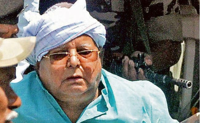 लालू के उपचार के लिए होना था मुंबई रवाना, पहुंची सीबीआई, राजद में गुस्सा, कहा, गलत समय में दे रही दस्तक