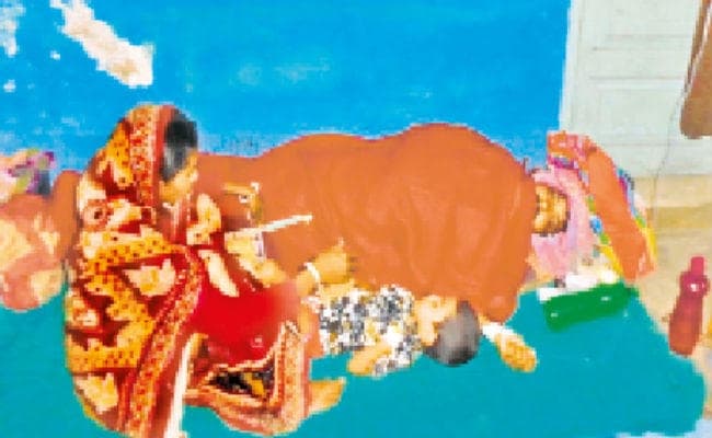 बालुरघाट :विषाक्त भोजन खाने से 32 लोग बीमार, 12 गंभीर