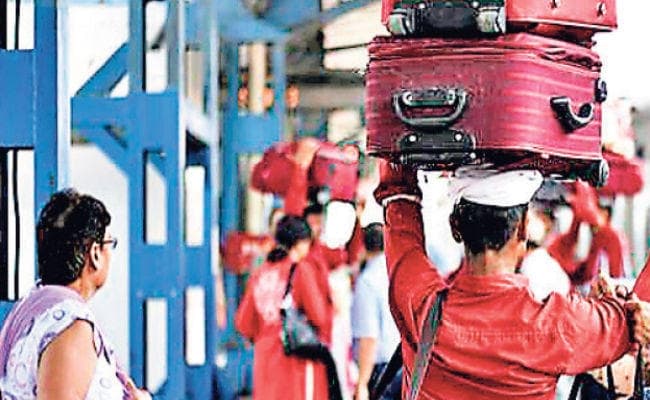 कोलकाता : अब ट्रेन यात्रा से पहले अपने सामान का वजन चेक कर लें, कड़ाई से लागू होगा नियम, जानें  पूरी खबर