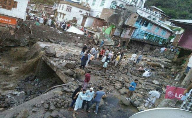 उत्तराखंड के चार जिलों में बादल फटने से भारी तबाही, अगले 24 घंटों के लिए भी अलर्ट जारी