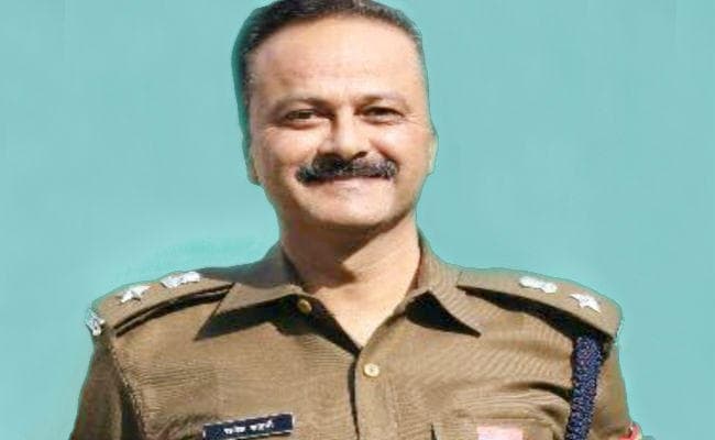 उत्तर प्रदेश : ATS अधिकारी राजेश साहनी की बेटी की पढ़ाई का सारा खर्च उठायेगी सरकार, पत्नी को OSD के पद का ऑफर