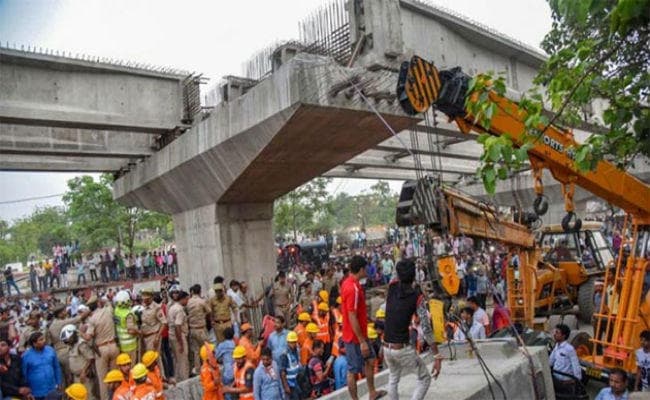 वाराणसी पुल हादसे में तकनीकी समिति ने सौंपी रिपोर्ट, जानिये कैसे हुई 15 लोगों की मौत…?