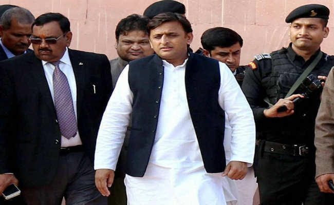 एमपी में पैर जमाने के लिए सपा कांग्रेस से करेगी गठजोड़, अगले महीने फिर दौरा