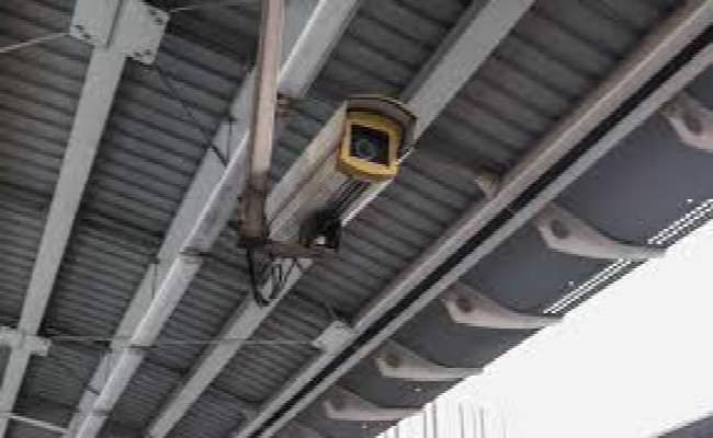 स्टेशन में लग रहे 30 सीसीटीवी कैमरे