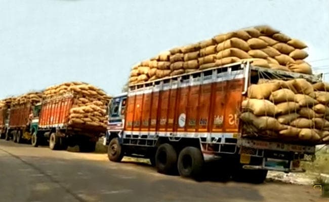 वर्मा, मिश्रा, सिंह और प्रधान साहेब के नाम पर ओवरलोड ट्रक लेकर NH पर इंट्री पा जाते हैं ड्राइवर, …जानें कैसे?