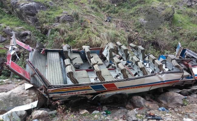 उत्तराखंड : 200 मीटर गहरी खाई में गिरी बस, मरने वालों की संख्‍या 48 हुई, पीएम मोदी ने जताया शोक