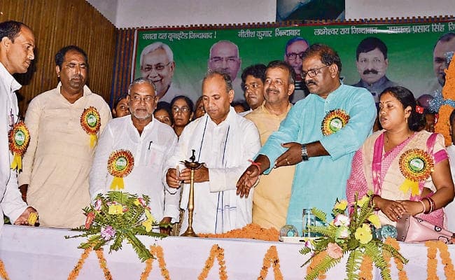 मोतिहारी : सभी को मिल रहा योजनाओं का लाभ : आरसीपी सिंह
