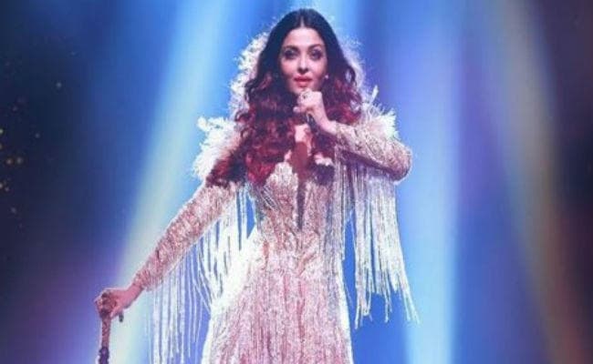 VIDEO: जब ऐश्वर्या राय ने कहा, ''''जवां है मोहब्बत, समझ लो इशारा'''', तो...