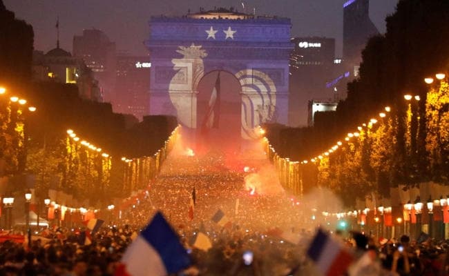 फ्रांस की विश्व कप जीत के रंग में भंग