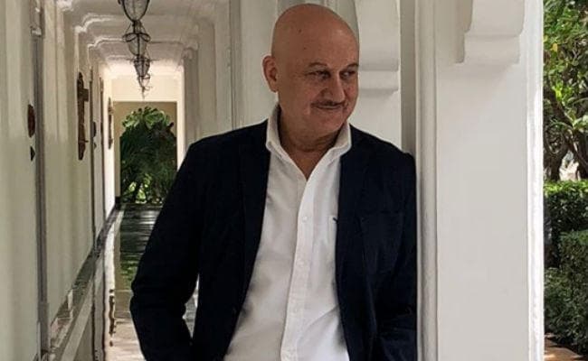 अनुपम खेर ने पहली बार मेट्रो से किया सफर, वीडियो साझा कर कही ये बात