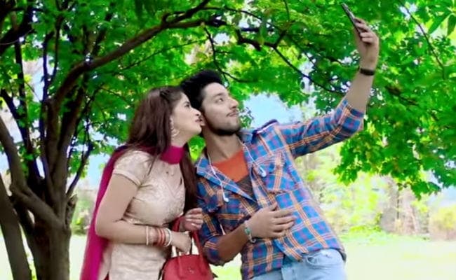 Video: भोजपुरी वीडियो ‘वादा’ में किशन-आयुषी की दिल छू लेनेवाली केमेस्ट्री