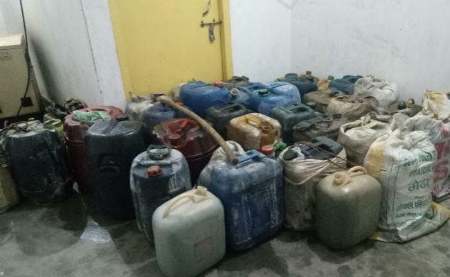 बड़कागांव पुलिस को बड़ी कामयाबी, 3000 लीटर अवैध किरोसिन और डीजल जब्त
