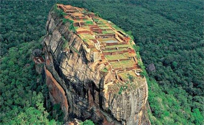 श्रीलंका जाने वाले भारतीय टूरिस्टों को अब नहीं पड़ेगी वीजा की जरूरत