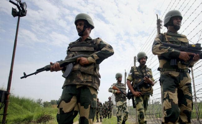 जम्मू-कश्मीर: गुरेज सेक्टर में घुसपैठ नाकाम, 2 आतंकी ढेर, 4 जवान भी शहीद
