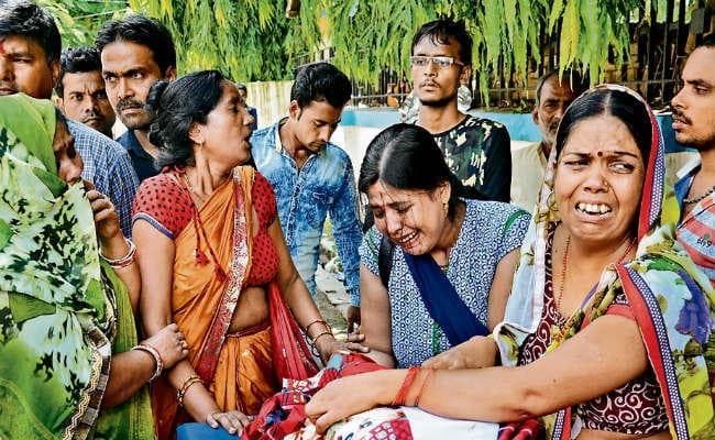 पटना पीएमसीएच और एनएमसीएच में मरीजों पर आफत, जूनियर डॉक्टरों की हड़ताल से 50 ऑपरेशन टले, 8 की मौत