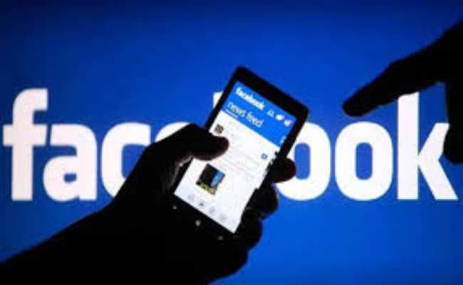 छात्रा का फेक फेसबुक आइडी बना जवान कर रहा ब्लैकमेल