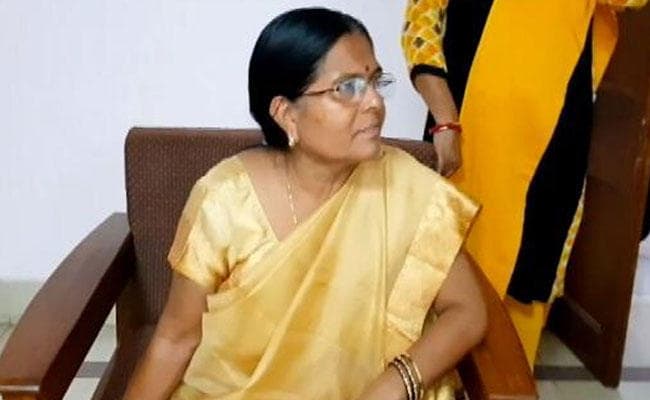मुजफ्फरपुर कांड : पूर्व मंत्री मंजू वर्मा के घर से बरामद कारतूस अवैध, कभी भी हो सकती है गिरफ्तारी