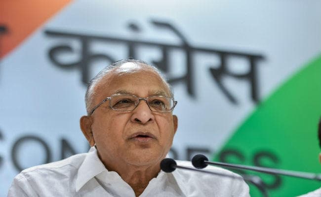 कांग्रेस का आरोप : पीएम और अनिल अंबानी के बीच का ‘सीधा सौदा” है राफेल