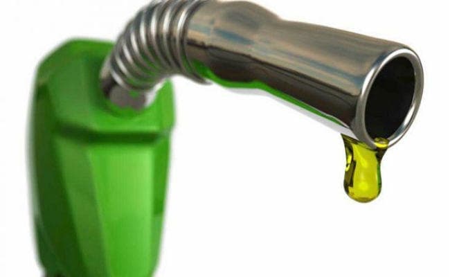 अक्तूबर तक 90 रुपये प्रति लीटर तक पहुंच सकती है पेट्रोल की कीमत