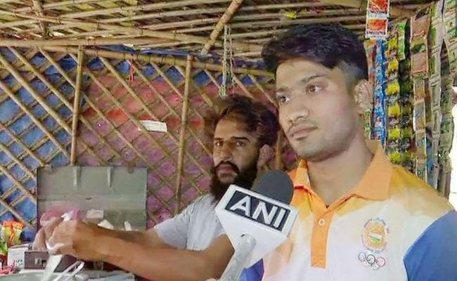 एशियन खेलों में जीता कांस्य पदक, अब दिल्ली में चाय बेचने को मजबूर
