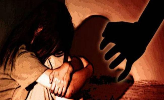 रांची :सौतेले पिता ने किया पुत्री से दुष्कर्म, भेजा गया जेल