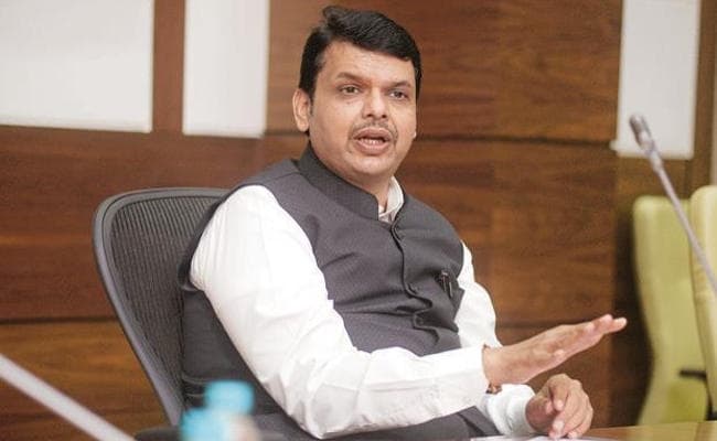 पेट्रोल, डीजल की कीमतों में राहत देगी महाराष्ट्र सरकार, केंद्र का किया बचाव