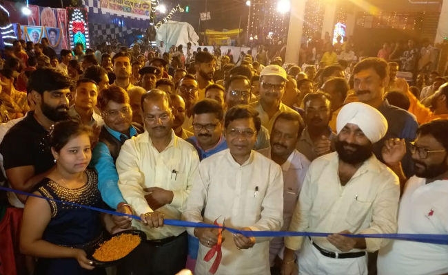 गुमला : मंत्री व स्पीकर ने किया तीन दिवसीय गणेश महोत्सव का उद्घाटन