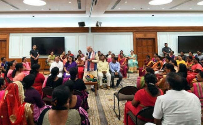 देश भर की ‘आशा” प्रतिनिधियों ने प्रधानमंत्री से भेंट की