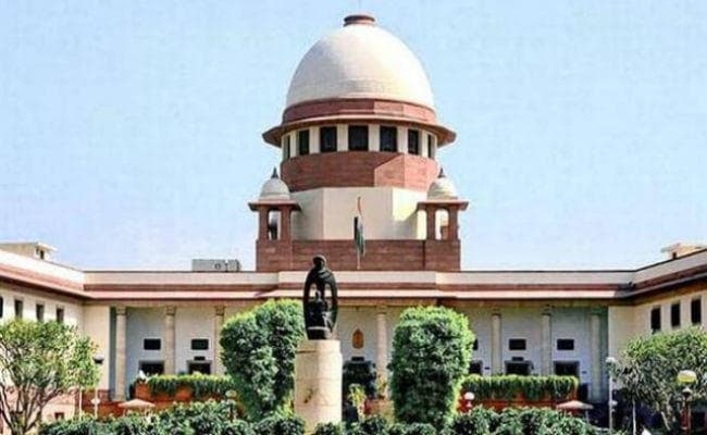 जम्मू-कश्मीर को विशेष राज्य का दर्जा प्रदान करने वाले अनुच्छेद 370 को सुप्रीम कोर्ट में चुनौती
